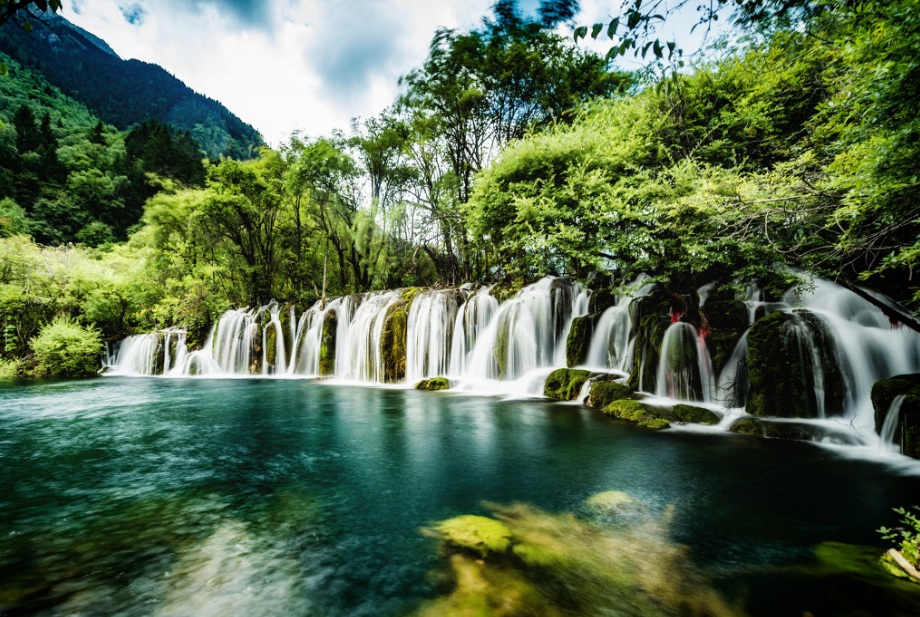 【8人团】都江堰+四姑娘山+九寨沟+黄龙 4 日游